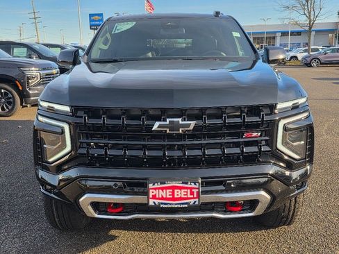 New 2026 Chevrolet Suburban Z71 w/ Z71 Off-Road Package image 7