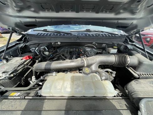 Used 2024 Ford Expedition Limited image 32