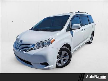 Used 2017 Toyota Sienna LE