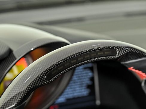 Used 2020 Ferrari 812 Superfast RWD image 31