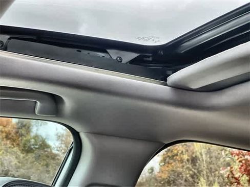 Certified 2018 Honda CR-V Touring image 32