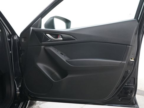 Used 2014 MAZDA MAZDA3 i Touring FWD image 9