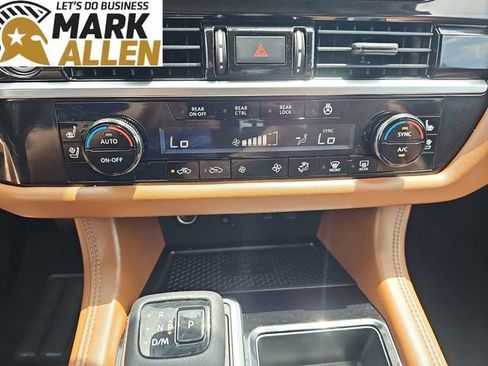 Used 2022 Nissan Pathfinder Platinum w/ Cargo Package AWD/4WD image 17