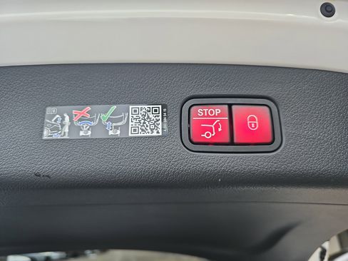 New 2026 Mercedes-Benz GLC 300 4MATIC image 13