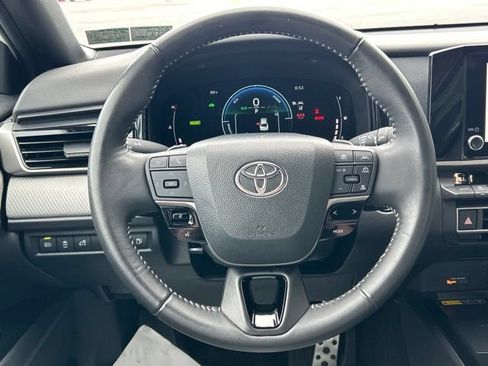 Used 2025 Toyota Camry SE AWD/4WD image 55