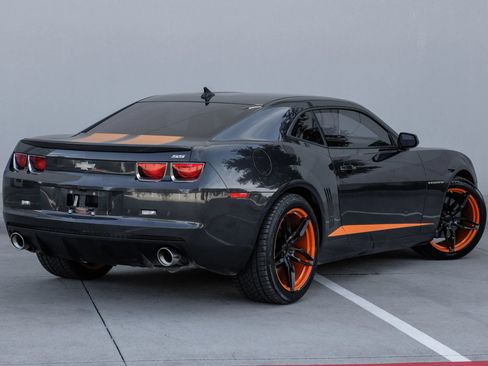 Used 2013 Chevrolet Camaro SS RWD image 11