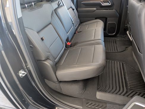 Used 2025 Chevrolet Silverado 2500 LT w/ Trail Boss Package AWD/4WD image 19