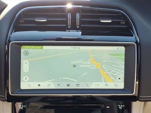 Used 2020 Jaguar F-PACE SVR image 12