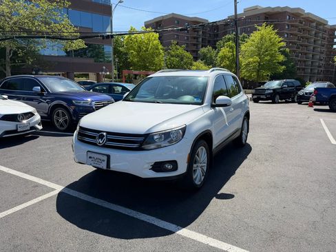 Used 2015 Volkswagen Tiguan SEL image 4