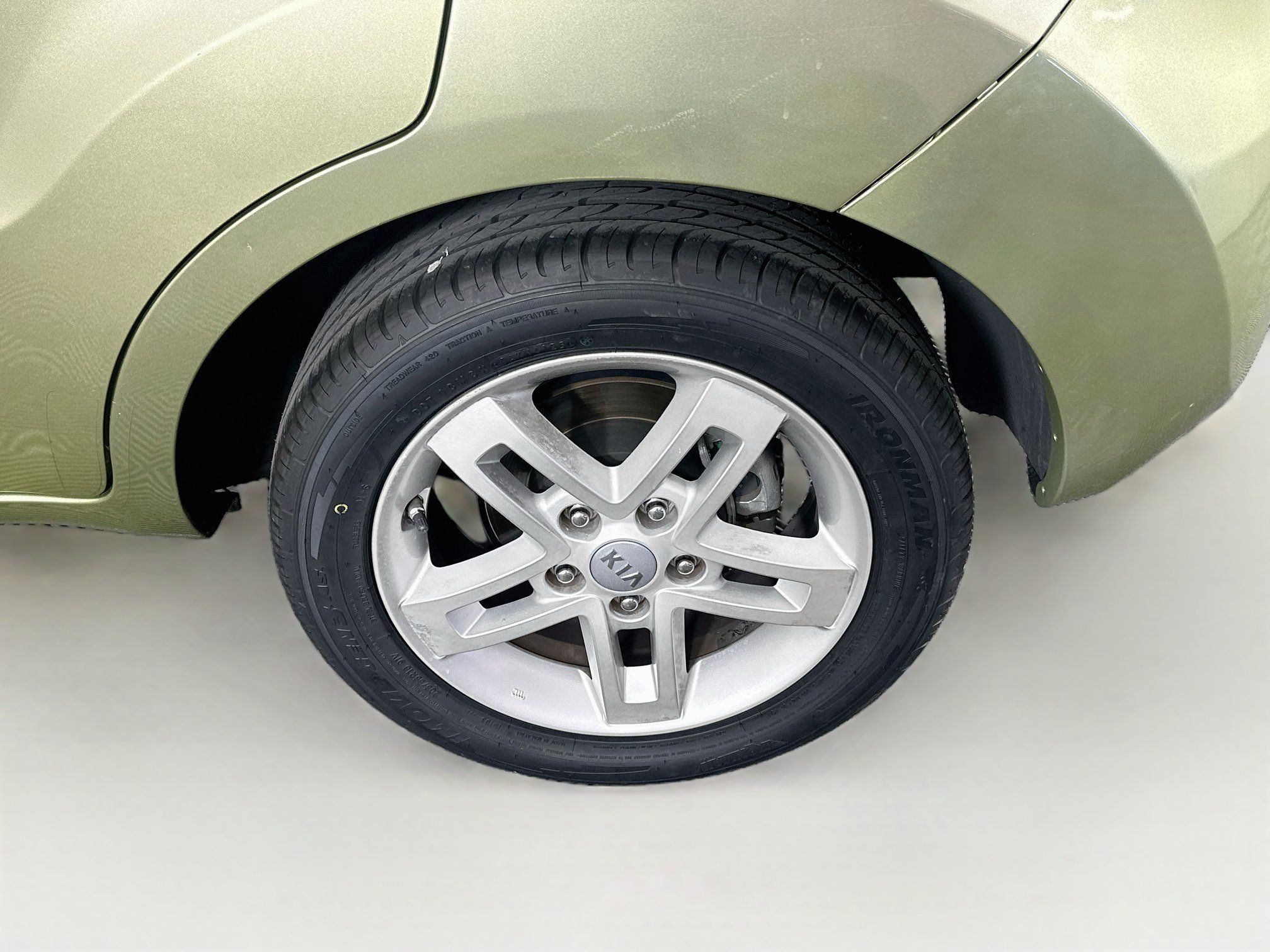 Used 2011 Kia Soul + FWD image 11