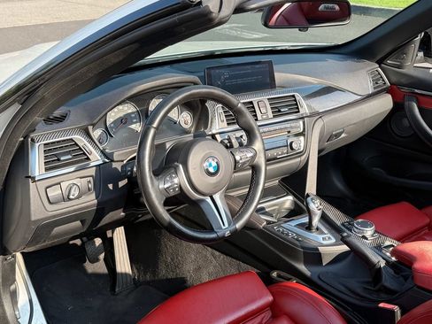 Used 2016 BMW M4 Convertible RWD image 9