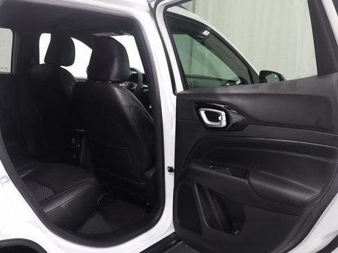 New 2026 Jeep Compass Latitude AWD/4WD image 15