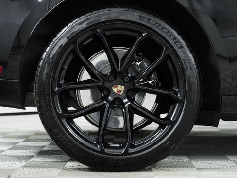 Used 2024 Porsche Macan GTS image 10