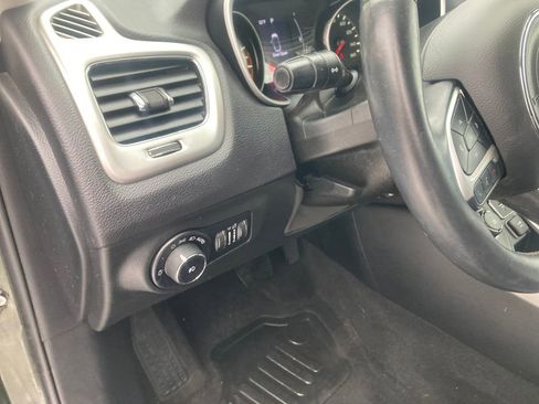 Used 2018 Jeep Compass Latitude image 17