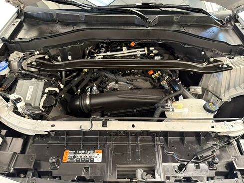 Used 2025 Ford Explorer Platinum w/ LUX Leather Package image 28