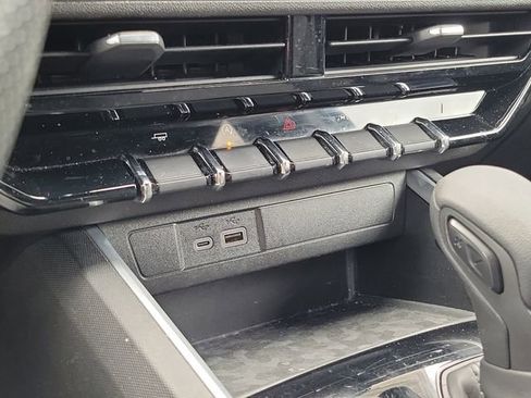 Used 2024 Chevrolet Colorado W/T image 24