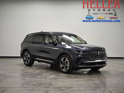 Used 2024 Lincoln Nautilus Premier w/ Equipment Group 102A image 1