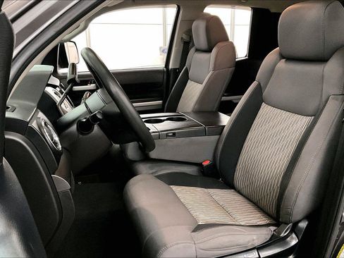 Used 2016 Toyota Tundra SR5 image 25