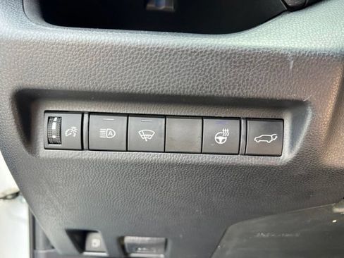 Used 2020 Toyota RAV4 XSE AWD/4WD image 10