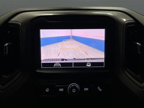 Used 2024 Chevrolet Silverado 2500 Custom w/ Custom Value Package image 8