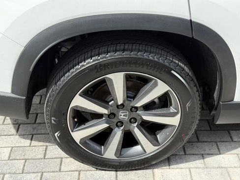 Used 2025 Honda Pilot Elite image 44