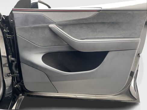 Used 2026 Tesla Model Y AWD image 30