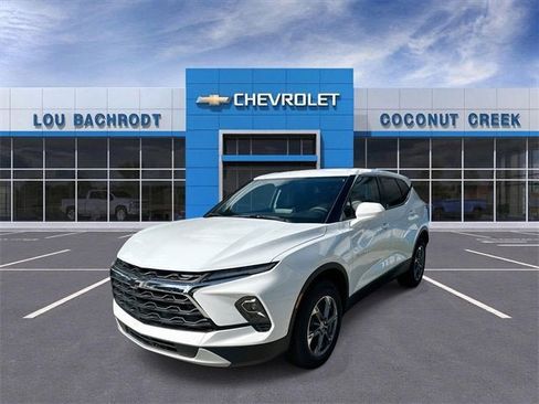 New 2025 Chevrolet Blazer LT w/ Driver Confidence Package image 4