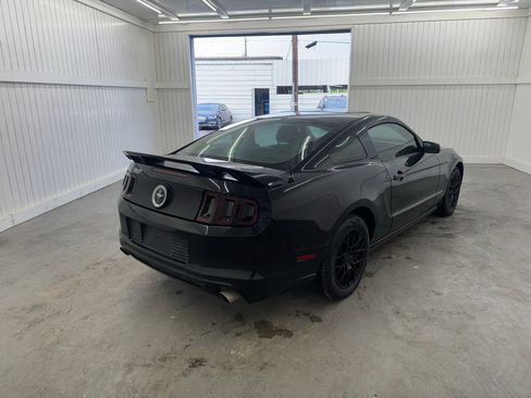Used 2013 Ford Mustang Coupe image 5