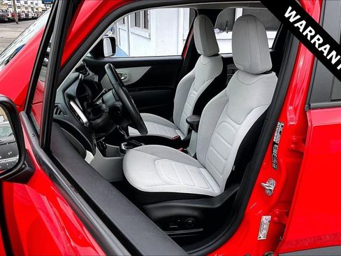 Used 2022 Jeep Renegade Latitude w/ Convenience Group image 20