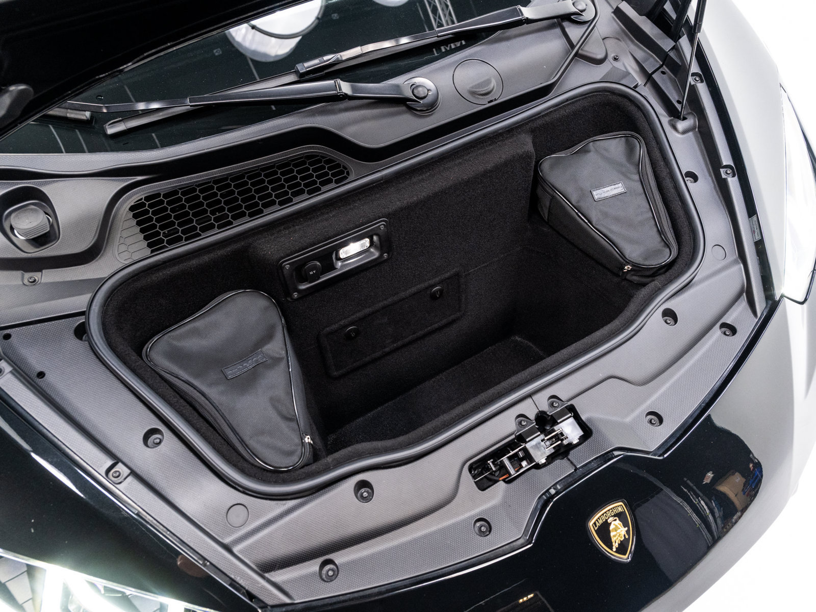 Used 2018 Lamborghini Huracan LP 610-4 AWD/4WD image 54