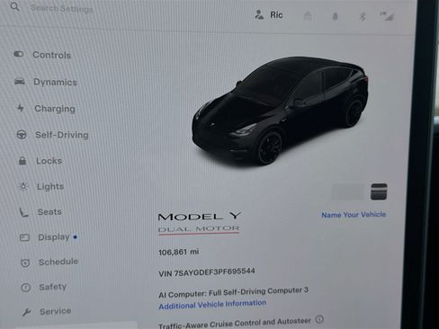 Used 2023 Tesla Model Y Performance AWD/4WD image 8