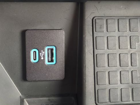 Used 2022 Ford F150 Raptor w/ Equipment Group 801A High image 36