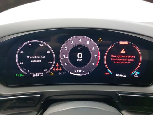 Used 2025 Porsche Cayenne Coupe w/ Premium Package Plus image 21