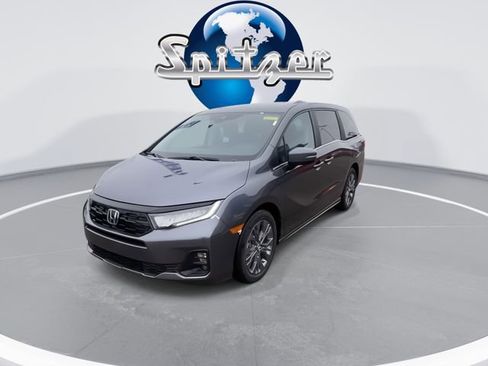 New 2026 Honda Odyssey Touring image 4