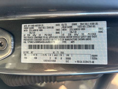 Used 2025 Ford Escape ST-Line image 34
