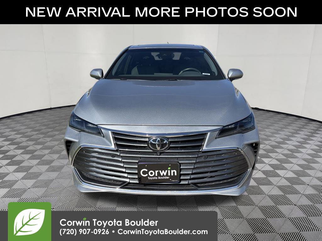 Used 2019 Toyota Avalon Limited w/ Advanced Safety Package FWD image 2