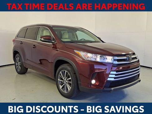 Certified 2018 Toyota Highlander XLE image 1