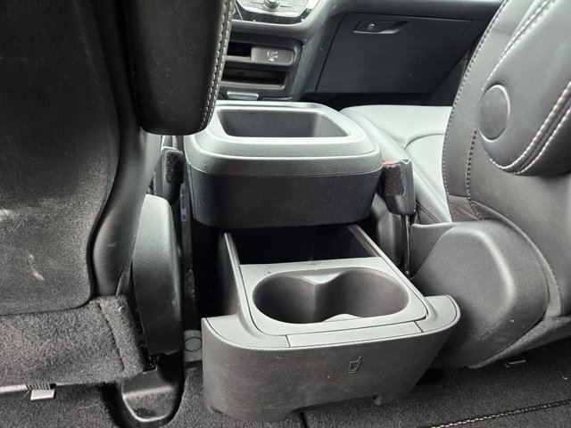 Used 2026 Chrysler Pacifica Select FWD image 31