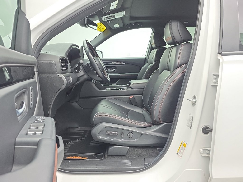 Used 2024 Honda Pilot TrailSport image 13