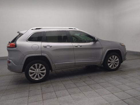 Used 2017 Jeep Cherokee Overland w/ Technology Group AWD/4WD image 10