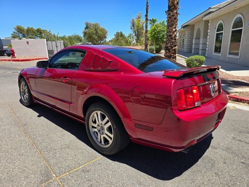 Used 2007 Ford Mustang GT RWD image 3