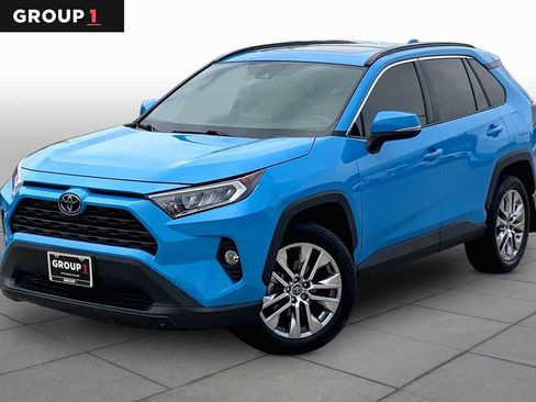 Used 2021 Toyota RAV4 XLE Premium FWD image 1