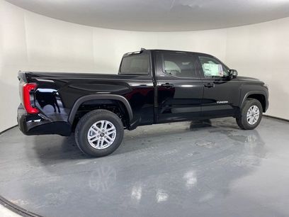 New 2026 Toyota Tundra SR5 w/ SR5 Premium Package