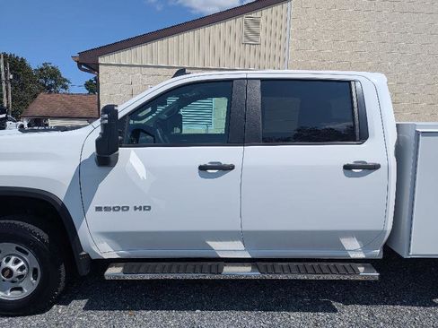 Used 2024 Chevrolet Silverado 2500 W/T w/ WT Convenience Package image 3