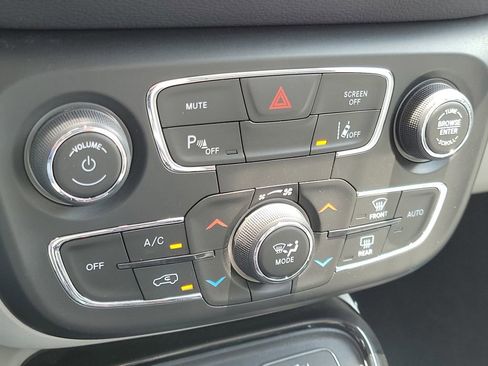 Used 2021 Jeep Compass Limited AWD/4WD image 26