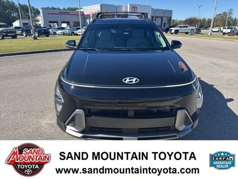 Used 2024 Hyundai Kona Limited image 8