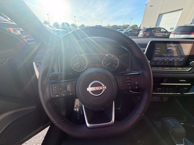 Used 2023 Nissan Rogue SL AWD/4WD image 23