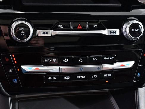 Used 2023 Ford Explorer Limited w/ Equipment Group 301A image 30