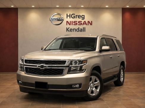 Used 2019 Chevrolet Tahoe LT w/ Luxury Package RWD image 6