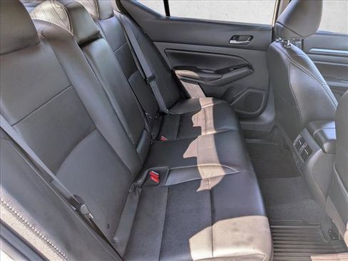 Used 2024 Nissan Altima 2.5 SL FWD image 28